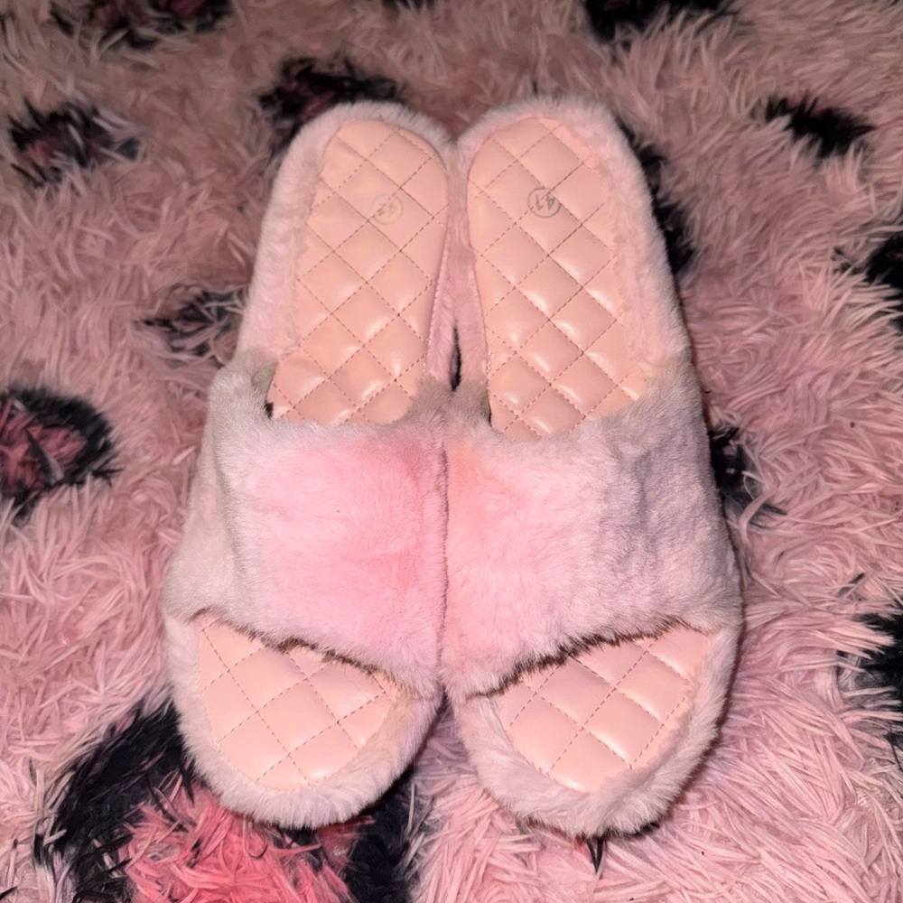 Cozy Pink Fur Women's Slippers